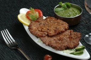 Crispy & Spicy Chapli Kabab Recipe You’ll Love