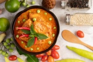 How to Make Delicious Chicken White Karahi – Step-by-Step Recipe